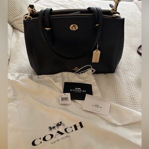 Coach purse - dustbag and credentials included